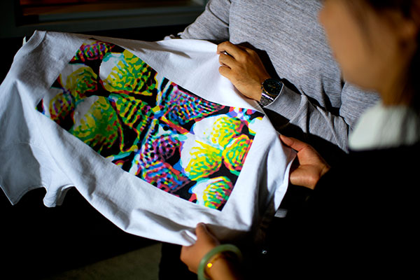 swirly t-shirt design